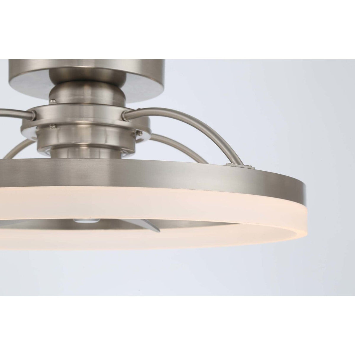 Avel Indoor SureSpeed Low Profile Fandelier 20 inch with Light and Remote
