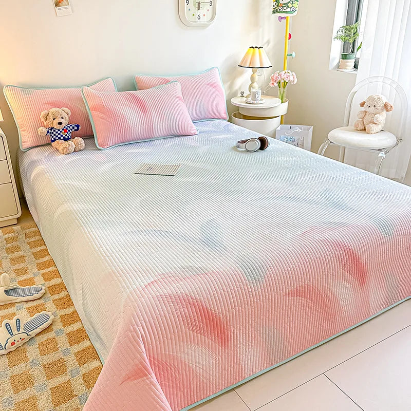 Afralia™ Dreamy Gradient Single Bedspread: Anti-Slip, Thick Quilted Mattress with Four Season Versatility