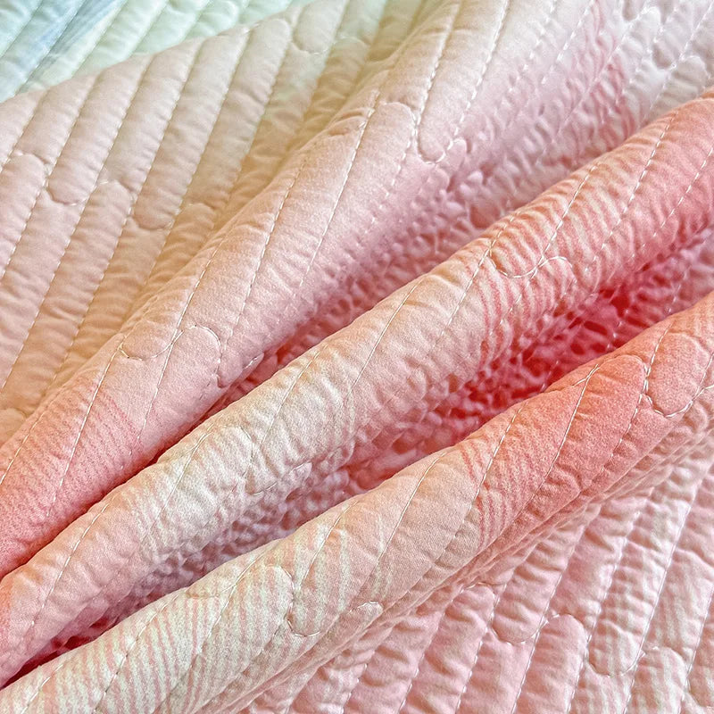 Afralia™ Dreamy Gradient Single Bedspread: Anti-Slip, Thick Quilted Mattress with Four Season Versatility