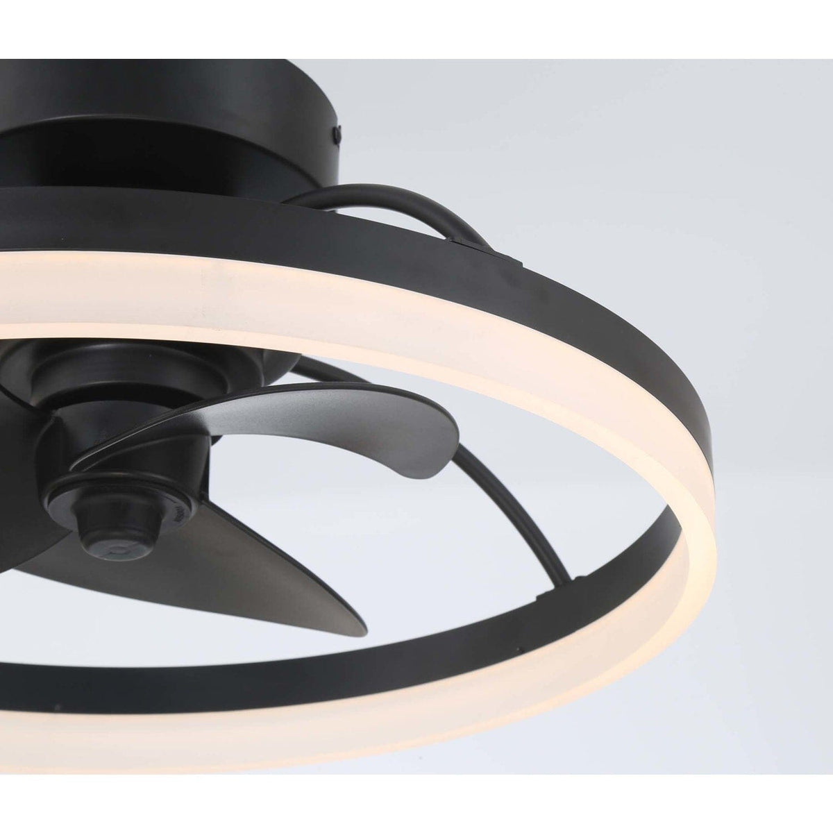 Avel Indoor SureSpeed Low Profile Fandelier 20 inch with Light and Remote