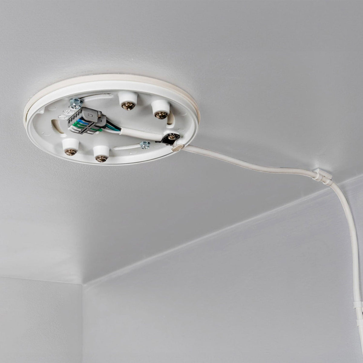 Plug-In Ceiling Fan Universal Mounting System - 99985