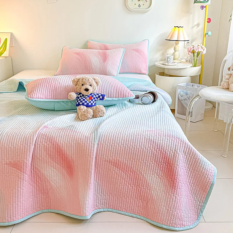 Afralia™ Dreamy Gradient Single Bedspread: Anti-Slip, Thick Quilted Mattress with Four Season Versatility