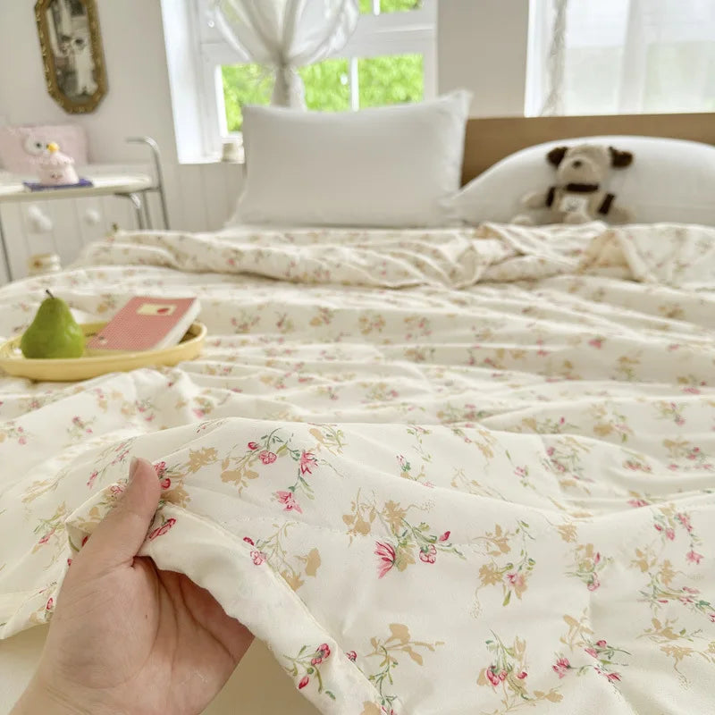 Afralia™ Floral Print Summer Quilt - Soft, Lightweight, Breathable Blanket