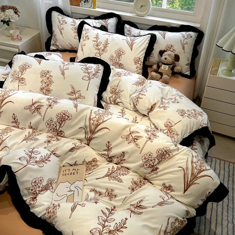 Afralia™ Korean Black White Hepburn Style Bedding Set with Lace Fitted Sheet Set