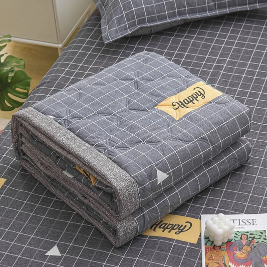 Afralia™ Quilted Summer Comforter for Single Double Bed, Soft & Breathable, Children Adults Blanket