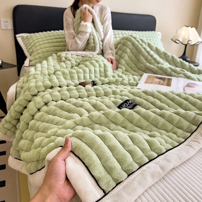 Afralia™ Cozy Flannel Velvet Blanket: All-Season Solid Color Single Queen Quilt