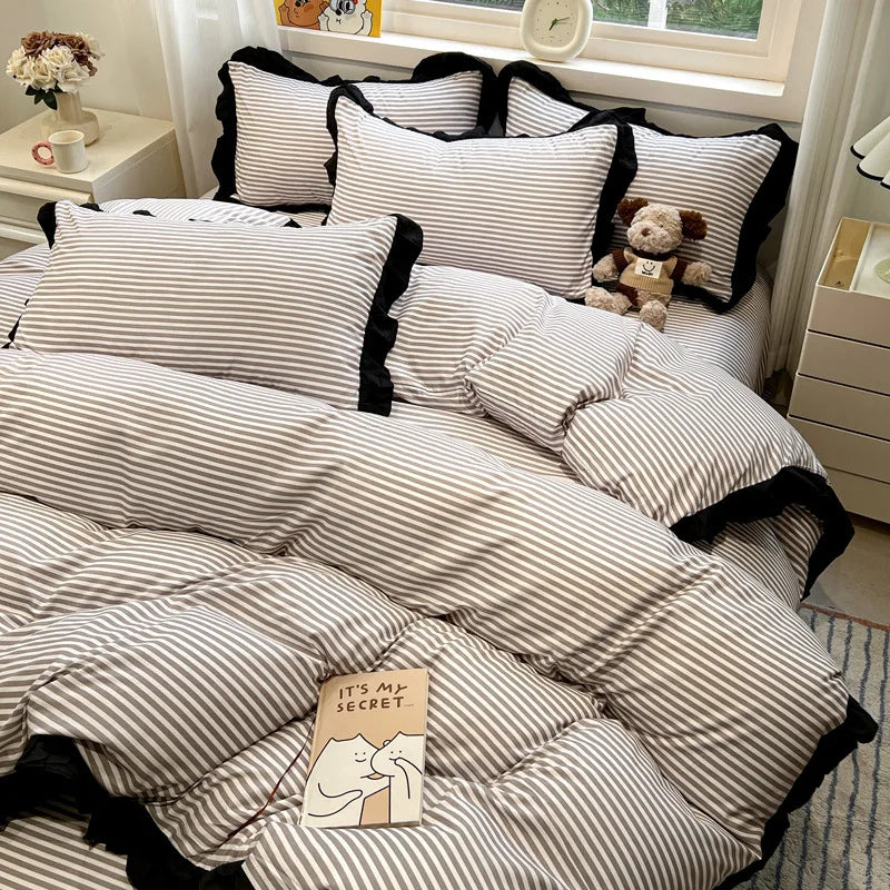 Afralia™ Korean Black White Hepburn Style Bedding Set with Lace Fitted Sheet Set